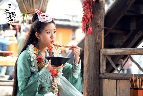 赵露思吻戏 明星大侦探第九季,甜蜜瞬间引粉丝热议